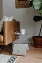 Magino Hocker mit Zeitschriftenablage Transparent 11