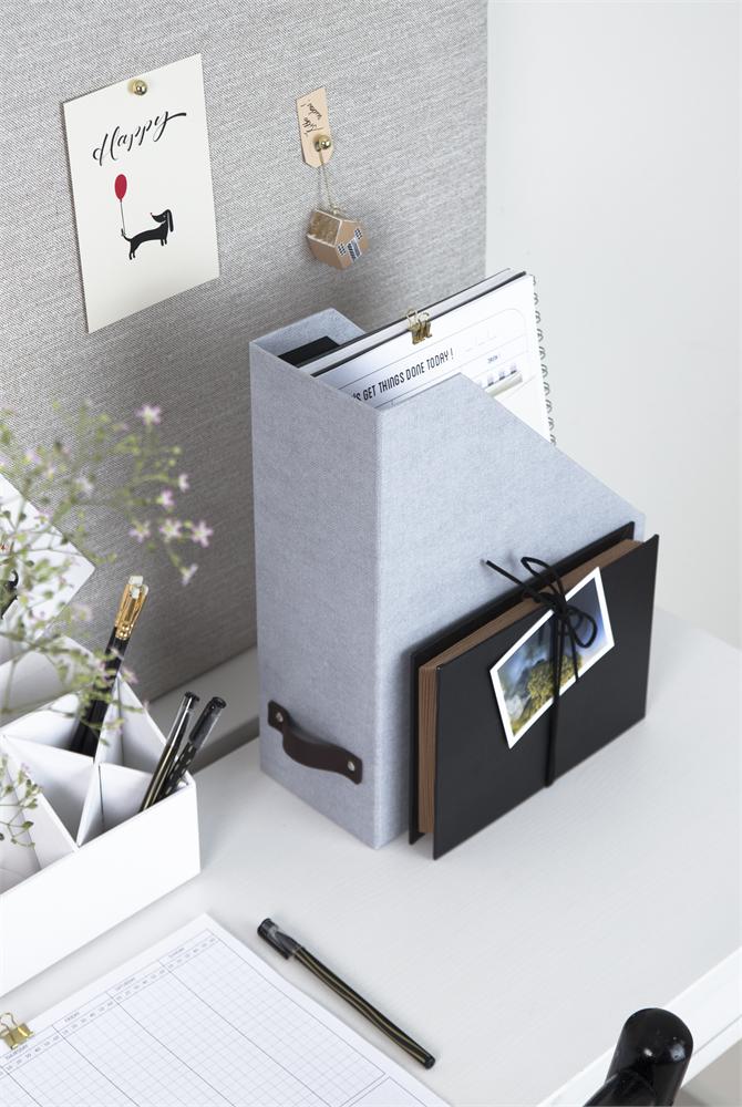 Magazinhalter Estelle Hellgrau – Anwendung 3
